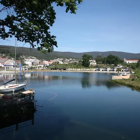 Casa Ribeira De Pera