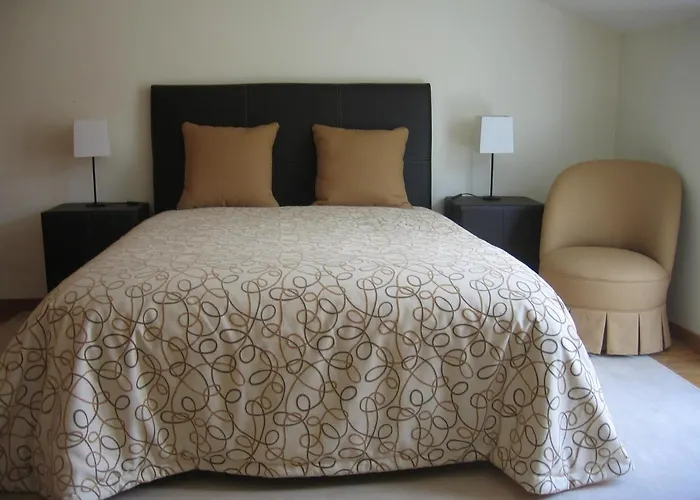 Casa Ribeira De Pera קסטניירה דה פרה